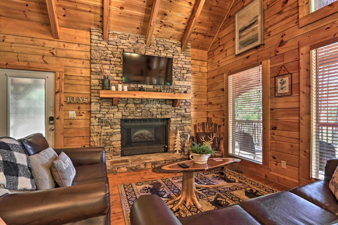 Sevierville Cabin With Deck Minutes To Pigeon Forge Exteriér fotografie