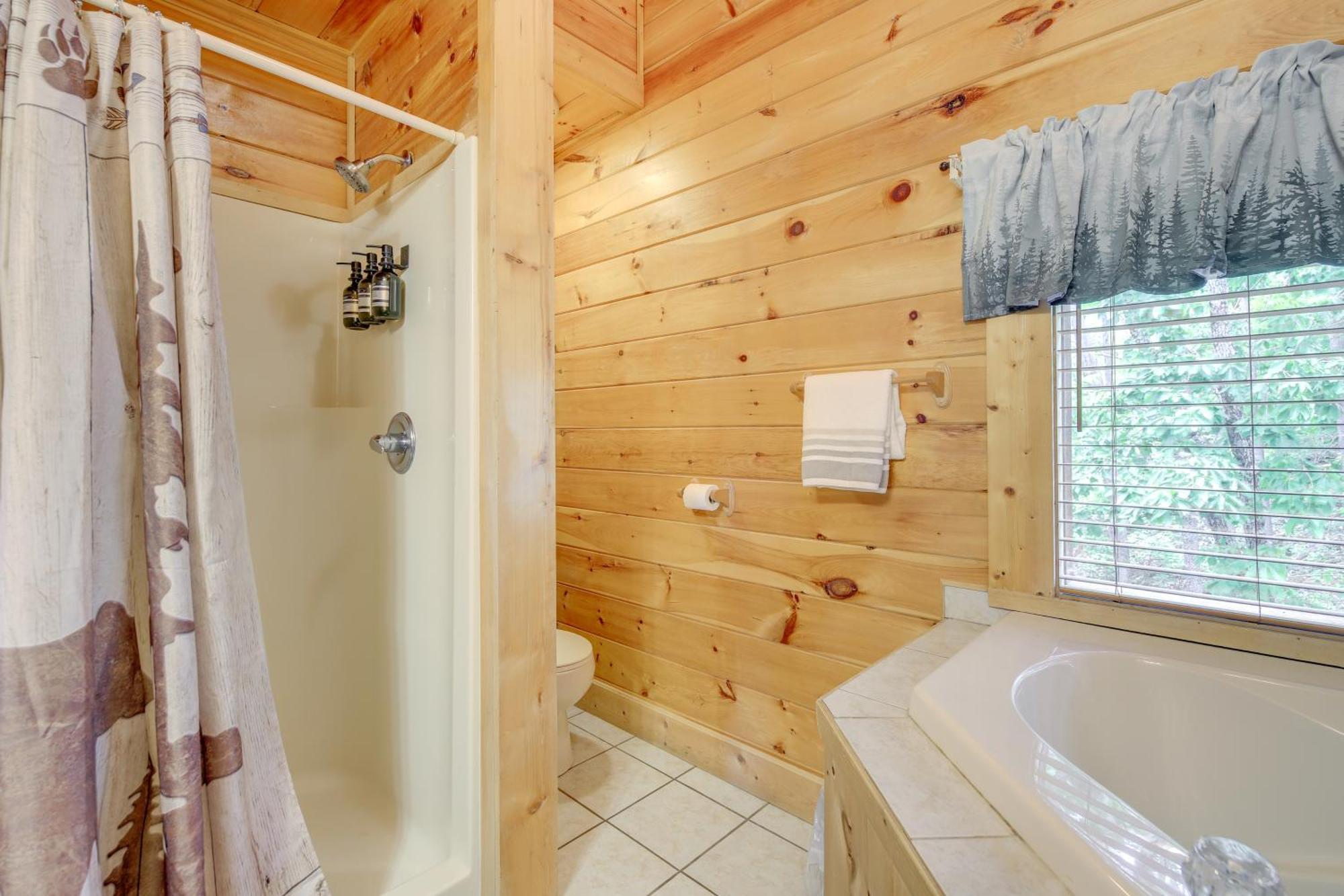 Sevierville Cabin With Deck Minutes To Pigeon Forge Exteriér fotografie