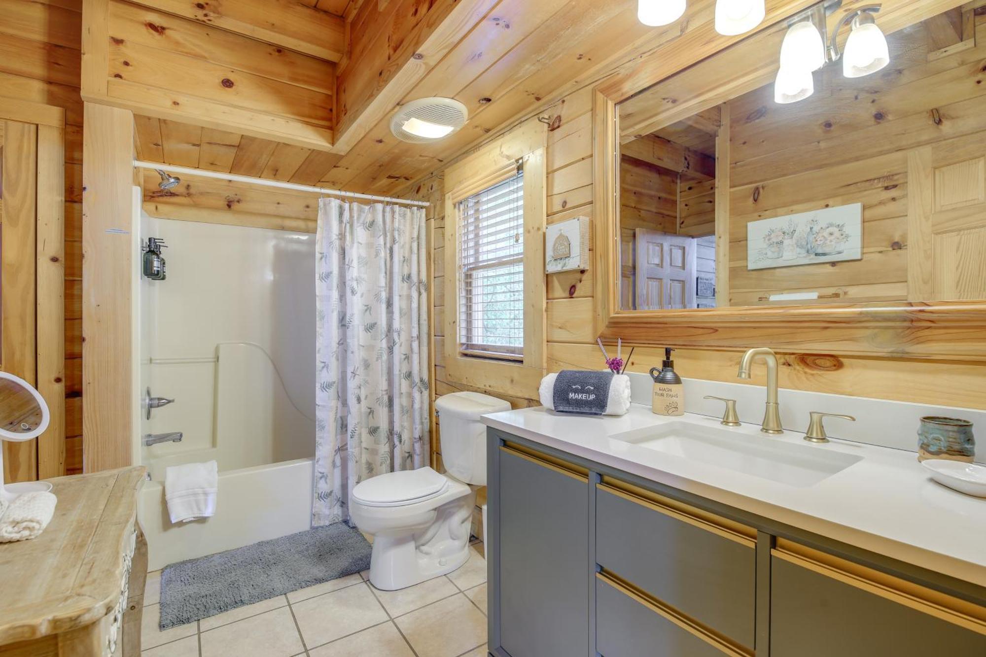 Sevierville Cabin With Deck Minutes To Pigeon Forge Exteriér fotografie