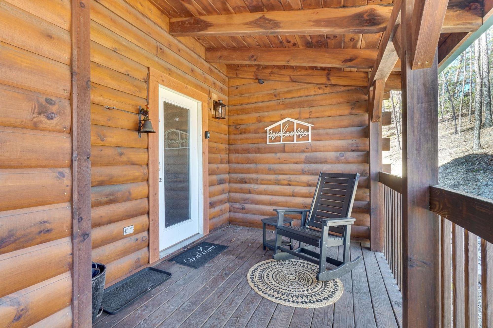 Sevierville Cabin With Deck Minutes To Pigeon Forge Exteriér fotografie