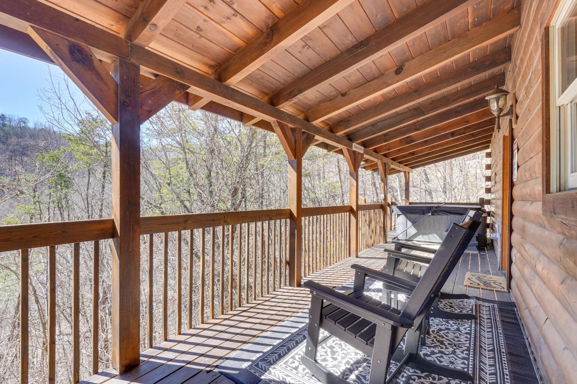 Sevierville Cabin With Deck Minutes To Pigeon Forge Exteriér fotografie