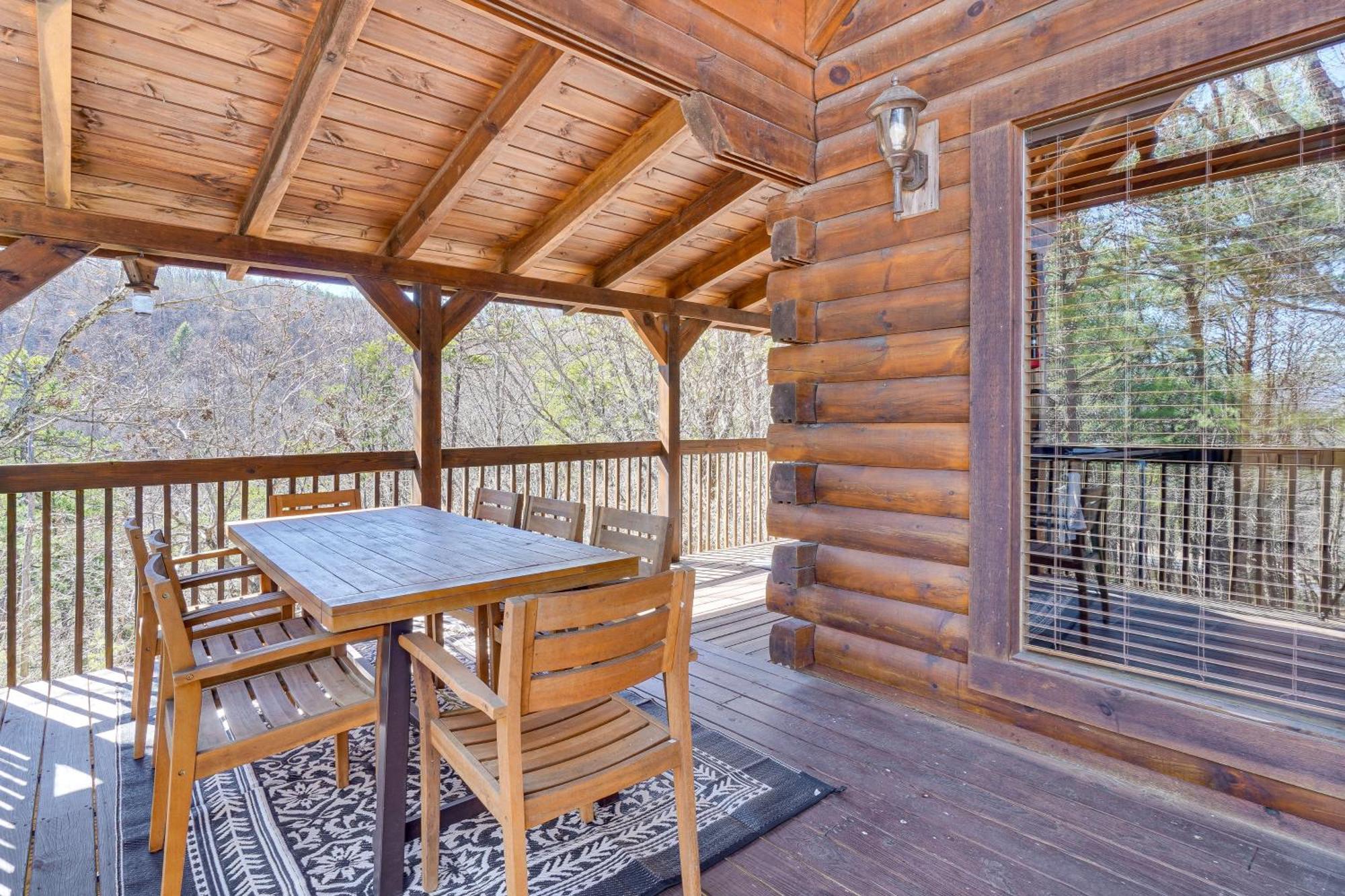 Sevierville Cabin With Deck Minutes To Pigeon Forge Exteriér fotografie